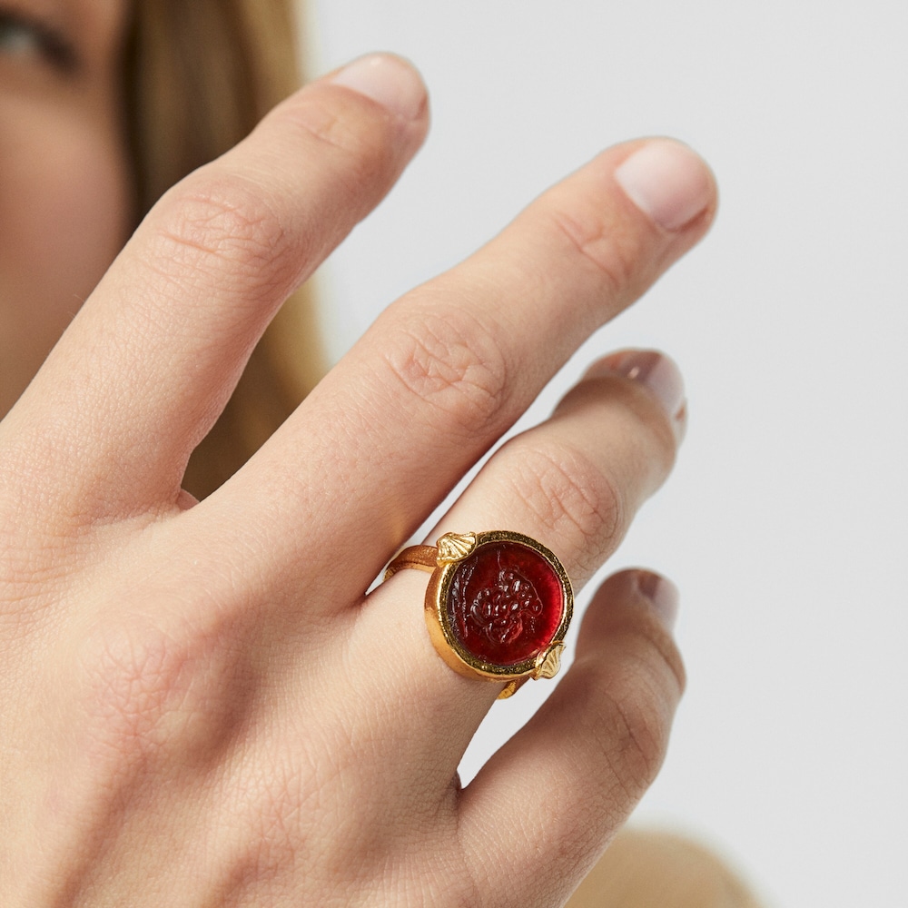 Anillo camafeo con ba&ntilde;o de oro 18 kt sobre plata y glass rosa Oceaan Color