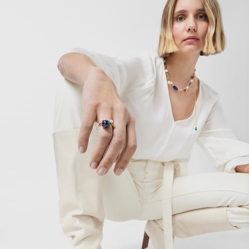 Anillo con ba&ntilde;o de oro 18 kt sobre plata, lapislazuli y perla Oceaan Color