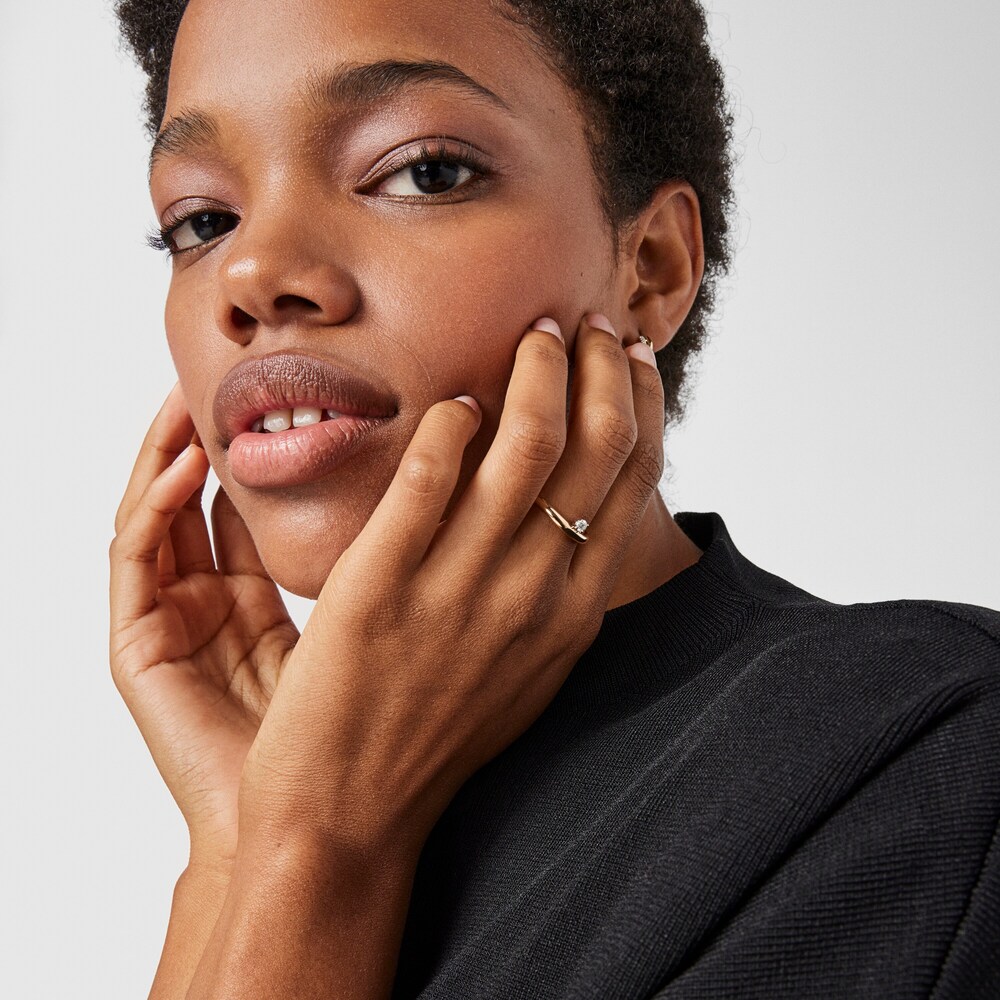 Anillo de oro y diamante Hav