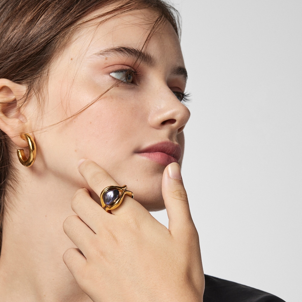 Anillo doble con ba&ntilde;o de oro 18 kt sobre plata y perla gris Hav