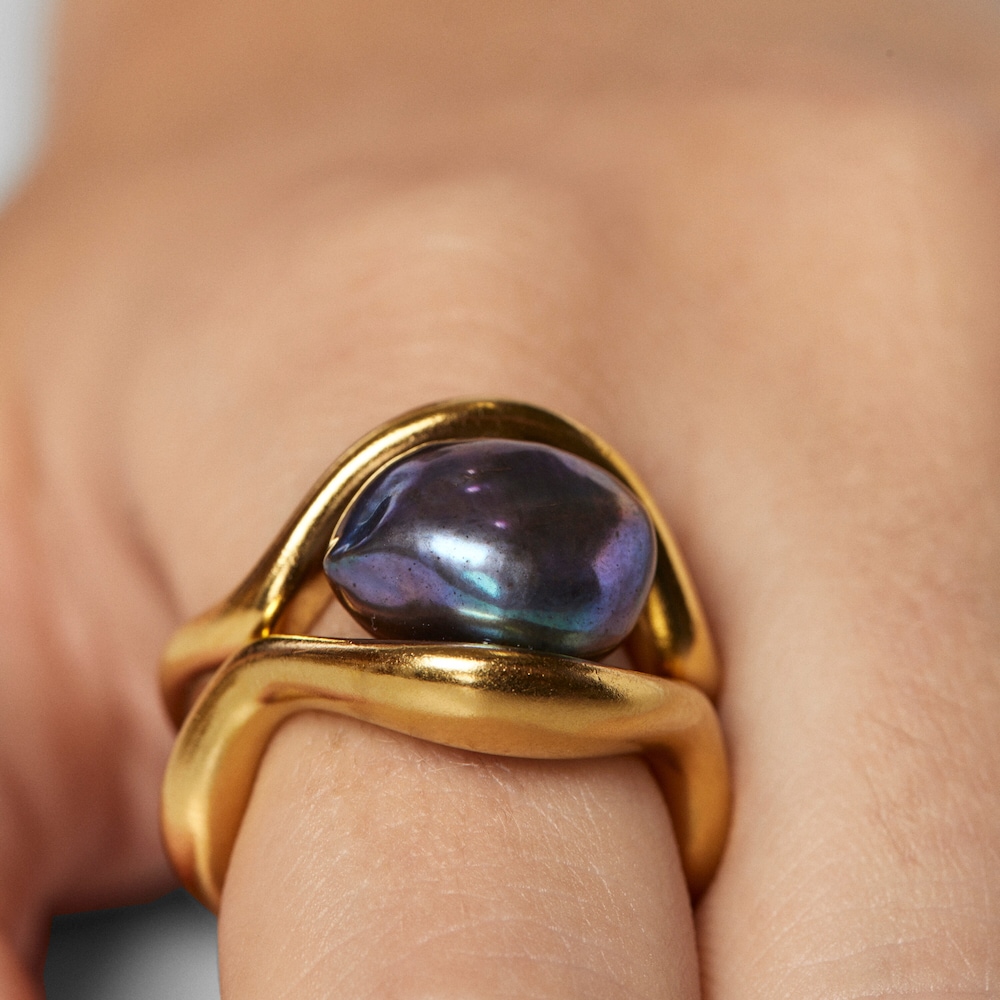 Anillo doble con baño de oro 18 kt sobre plata y perla gris Hav image number 6