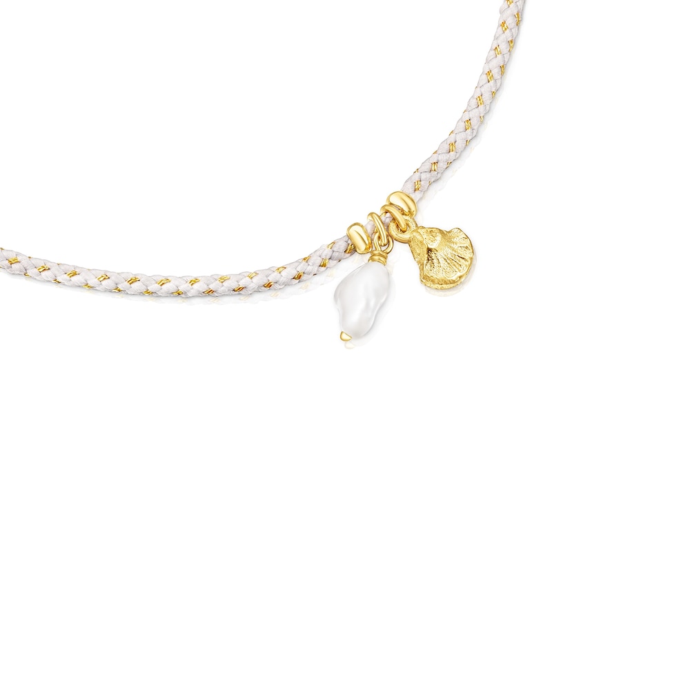 Pulsera con ba&ntilde;o de oro 18 kt sobre plata, perla y hilo trenzado gris Sea Vibes