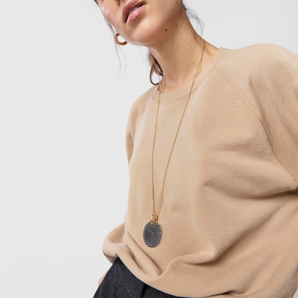 Tous Oursin &ndash; Př&iacute;věsek ze žlut&eacute;ho stř&iacute;bra Vermeil a tmav&eacute;ho stř&iacute;bra s emailem