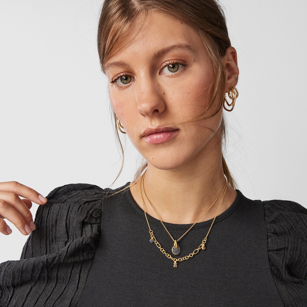 Collar con ba&ntilde;o de oro 18 kt sobre plata, zafiros y cuarzo Luah