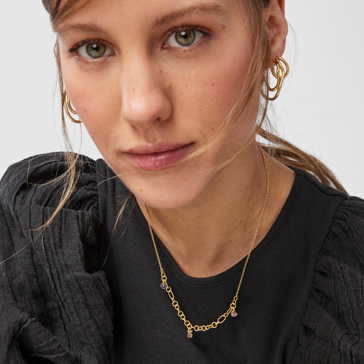 Collar con baño de oro 18 kt sobre plata, zafiros y cuarzo Luah