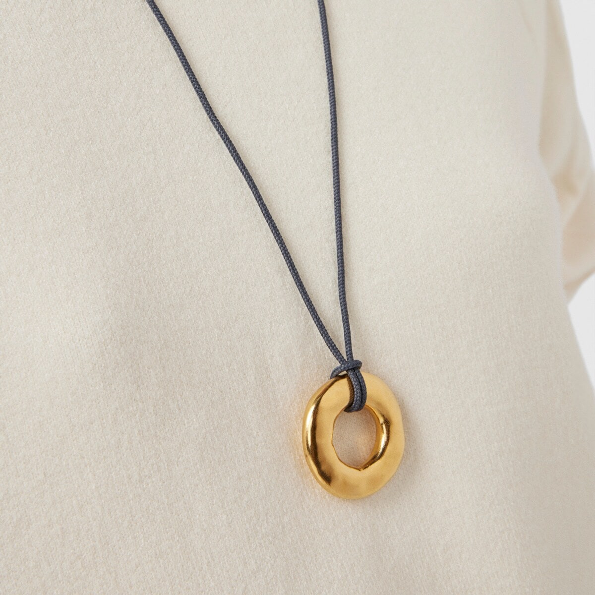 Collar donut con baño de oro 18 kt sobre plata Luah