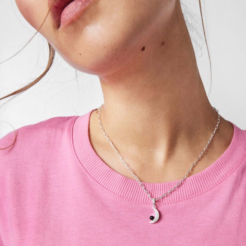 Collar luna de plata y onix Magic Nature