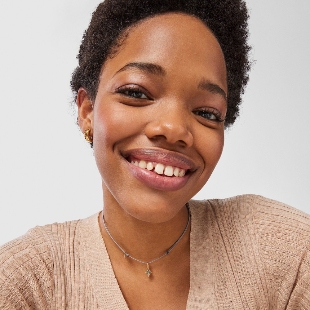 Collar labradorita y cord&oacute;n gris Magic Nature