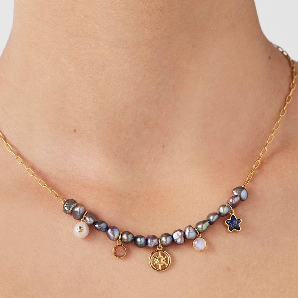 Collar Magic Nature con ba&ntilde;o de oro 18 kt sobre plata, perlas grises y gemas