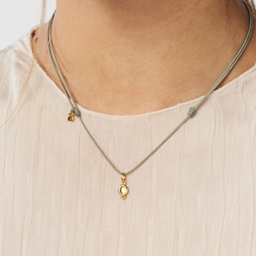 Collar Magic Nature con peridoto y cordón gris