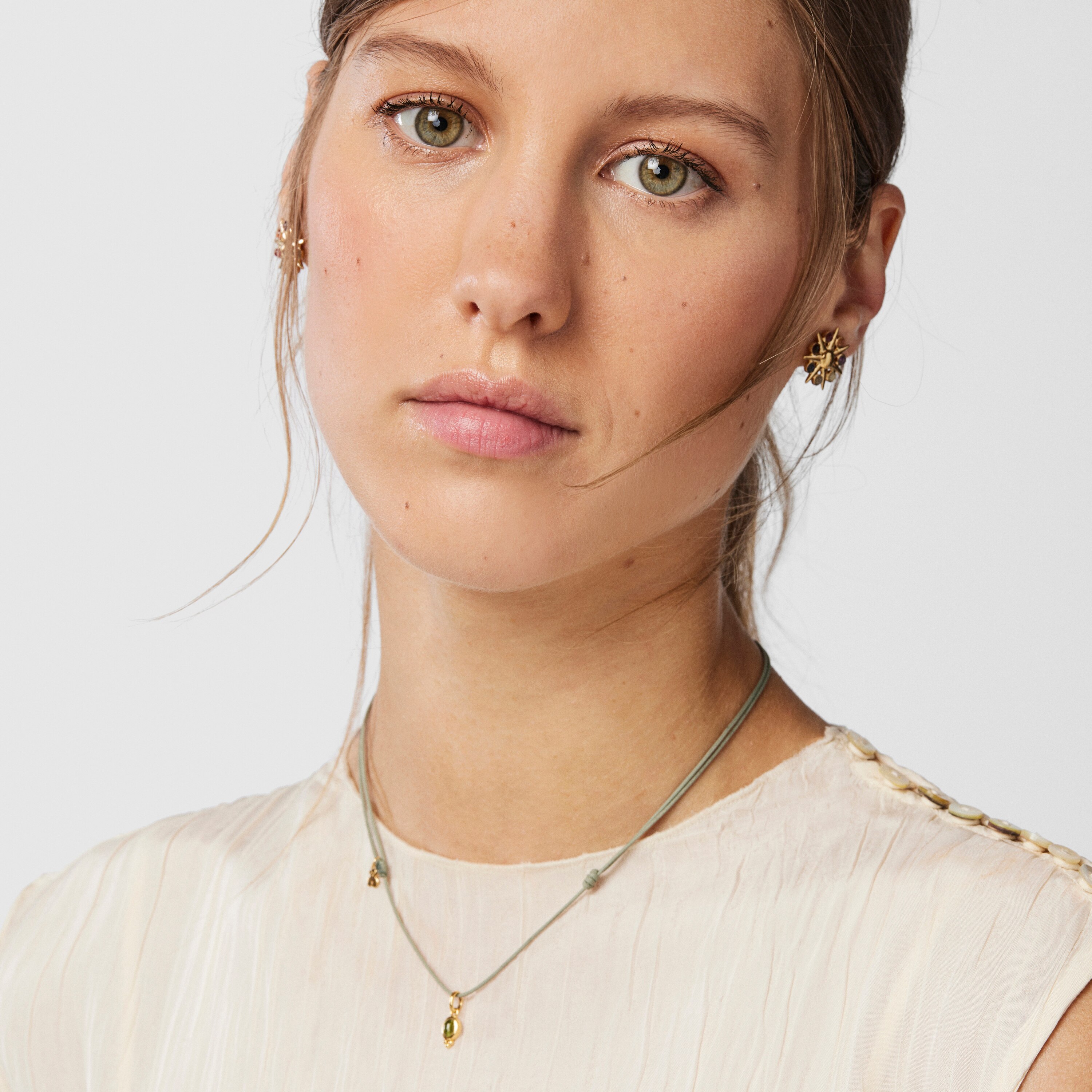 Magic Nature Necklace with peridot and gray cord