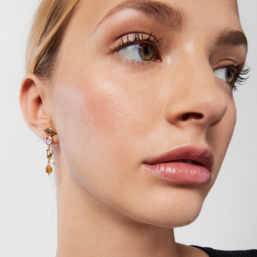 Pendientes largos Magic Nature con baño de oro 18 kt sobre plata y gemas