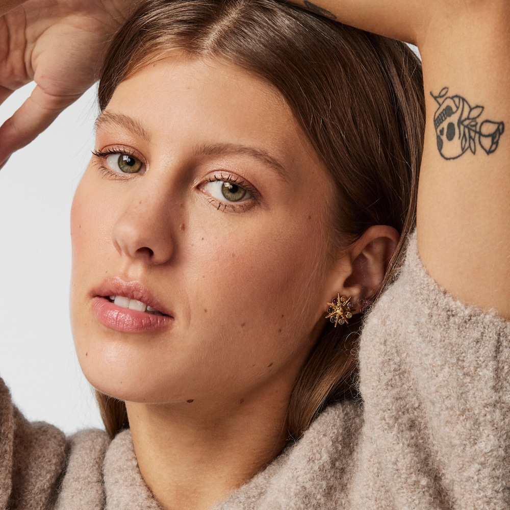 Pendientes sol con ba&ntilde;o de oro 18 kt sobre plata y gemas Magic Nature