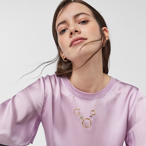 Colgante pequeño con baño de oro 18 kt sobre plata y amatista Hold