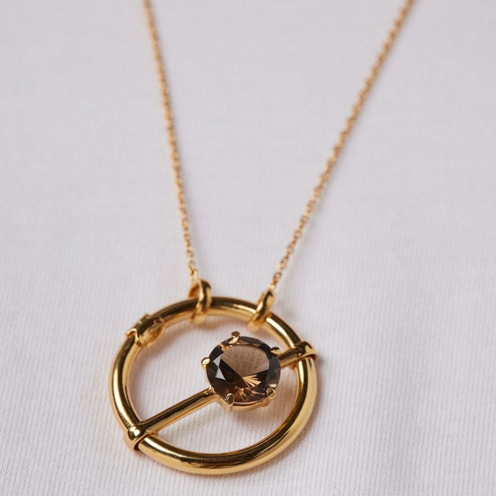 Colgante grande con ba&ntilde;o de oro 18 kt sobre plata y cuarzo Hold