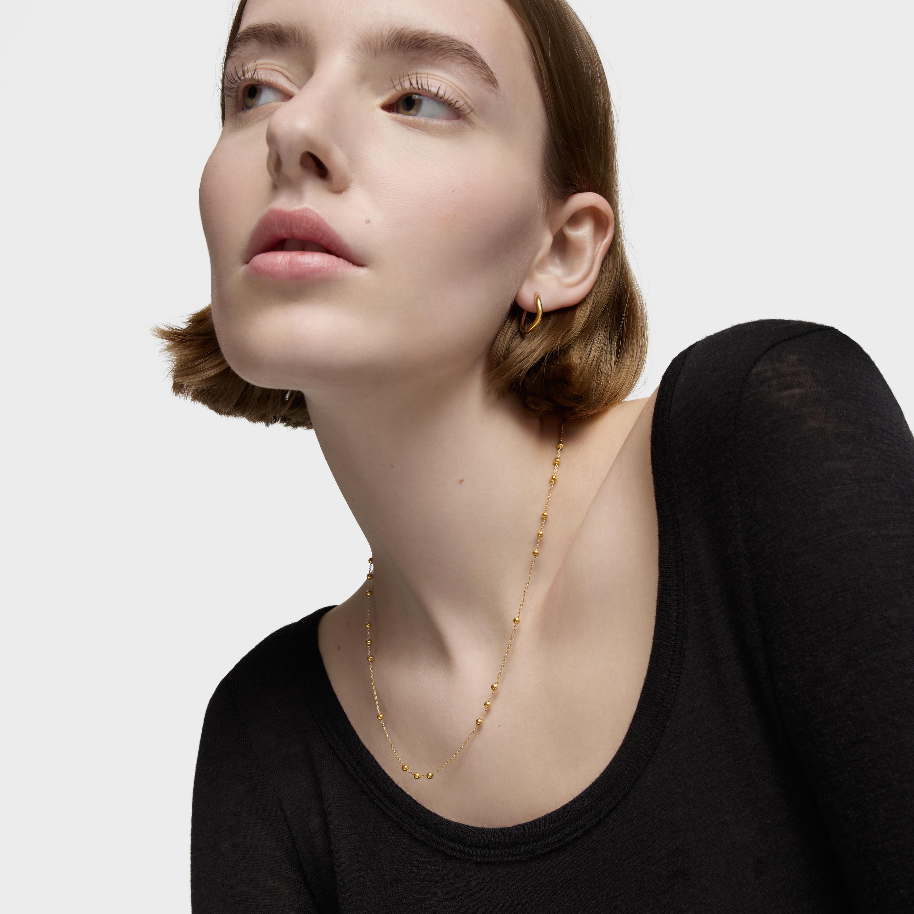 18K solid gold Choker with 8 groups of alternating balls measuring 45 cm TOUS Chain