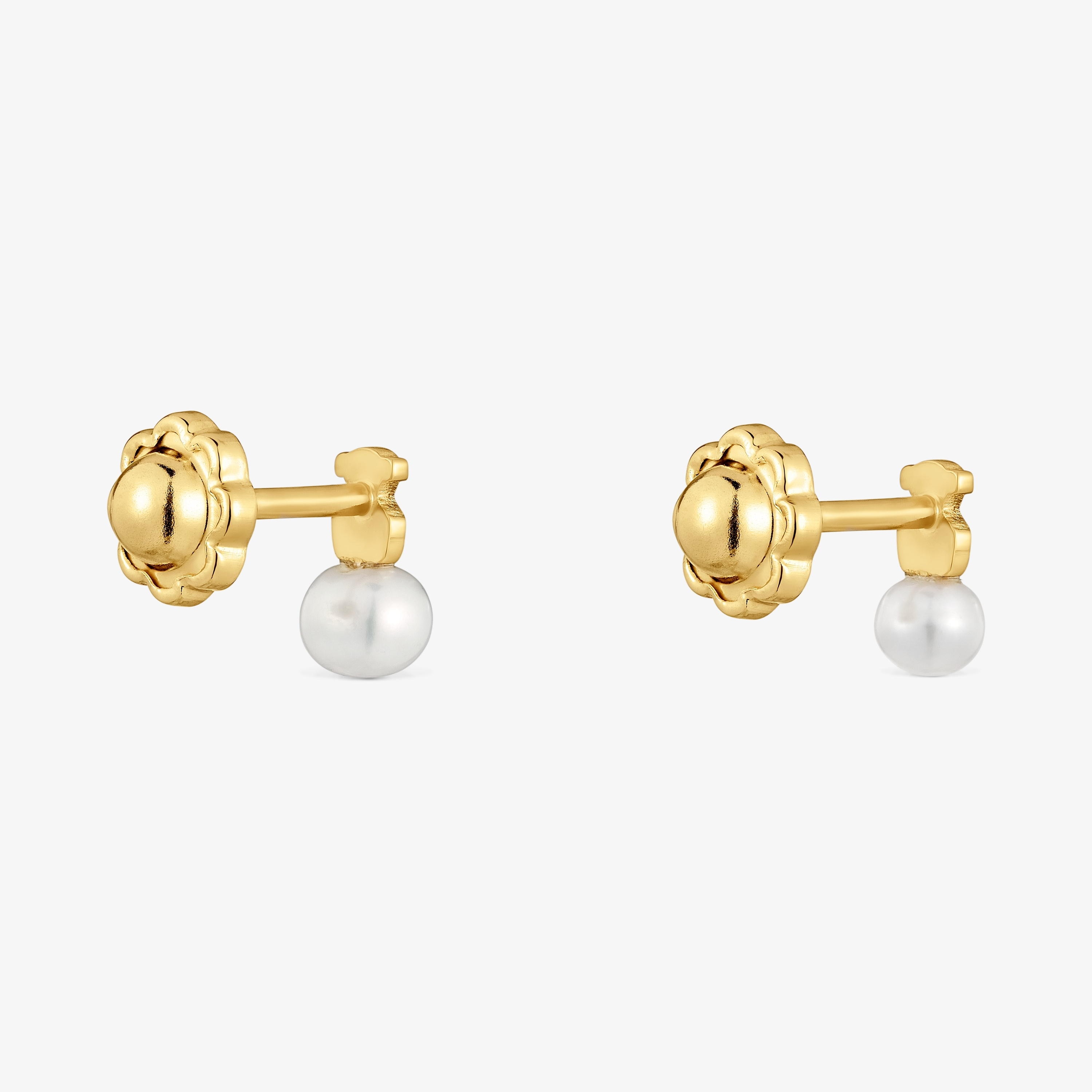 18K solid gold Puppies Earrings with bear motif with a cultured pearl