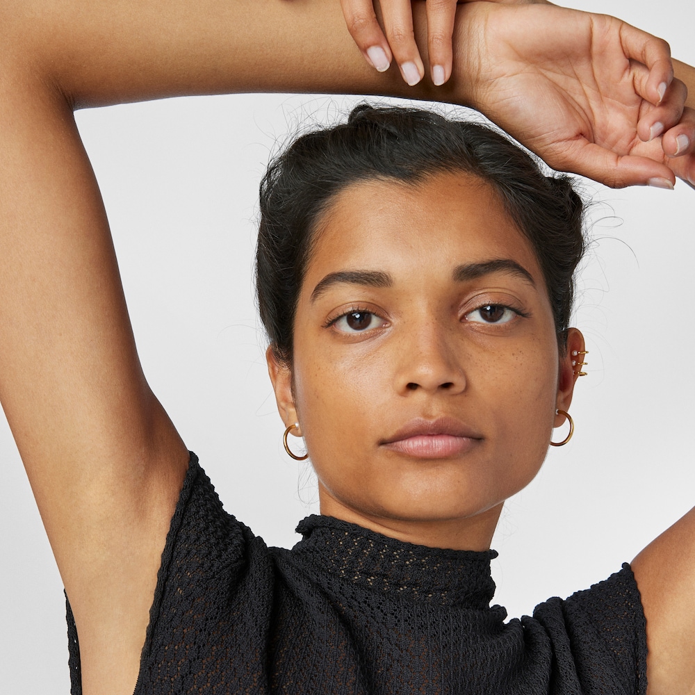 Small Batala Earrings in 18K gold vermeil with Pearl