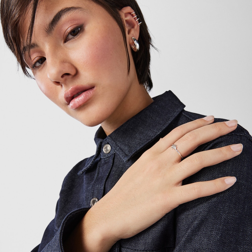 Anillo flor de plata Fragile Nature