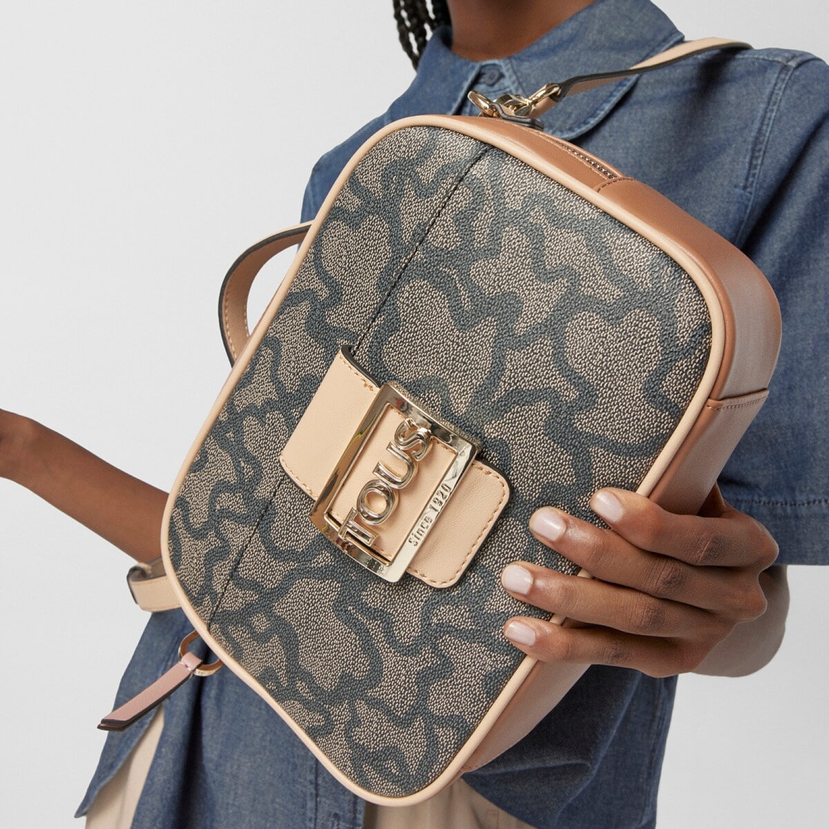 Multi-black Kaos Icon Crossbody reporter bag