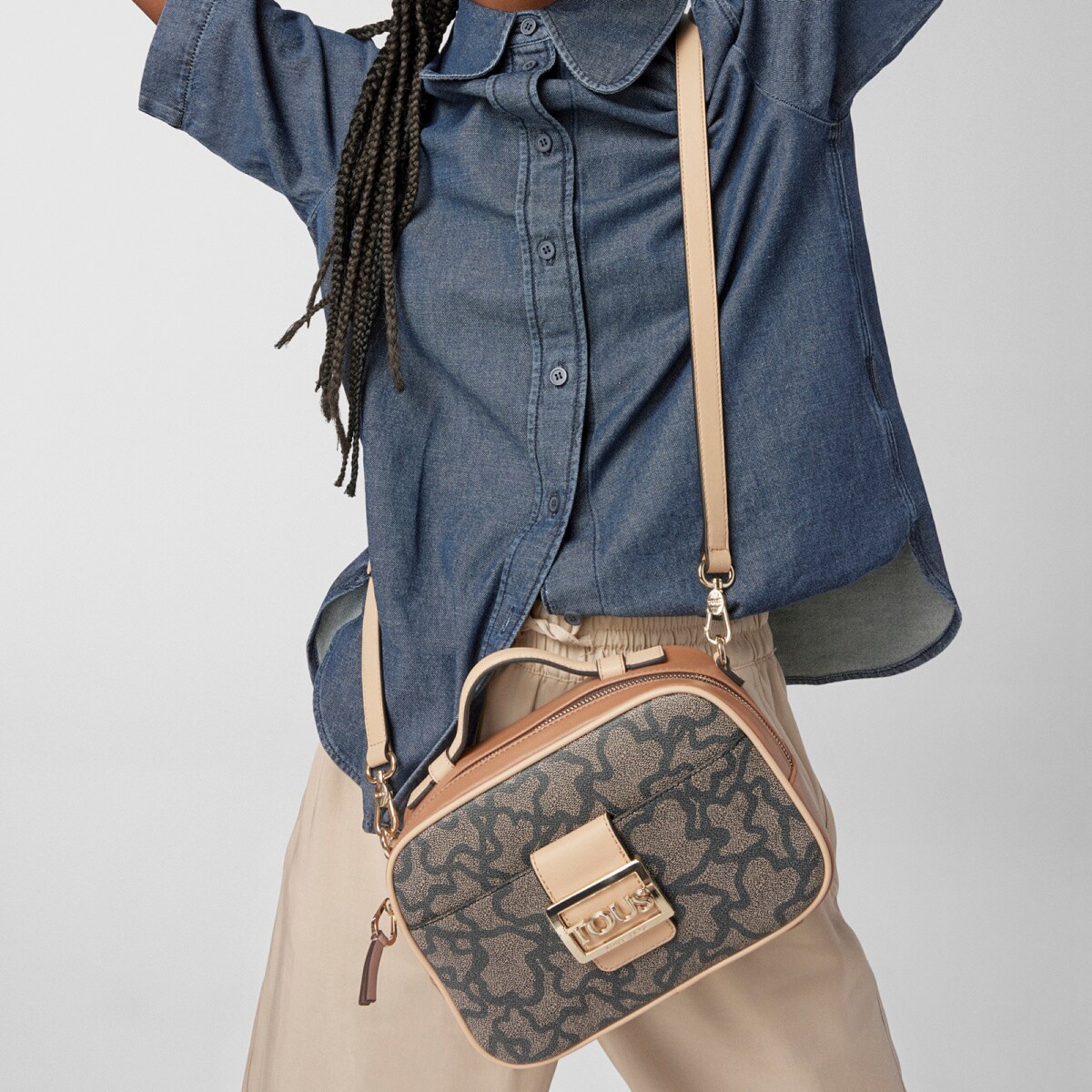Multi-black Kaos Icon Crossbody reporter bag