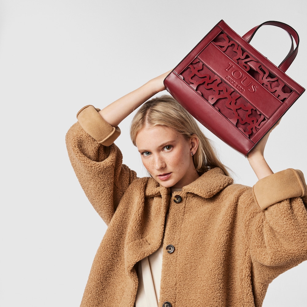 Amaya Kaos Shock medium burgundy shopping bag