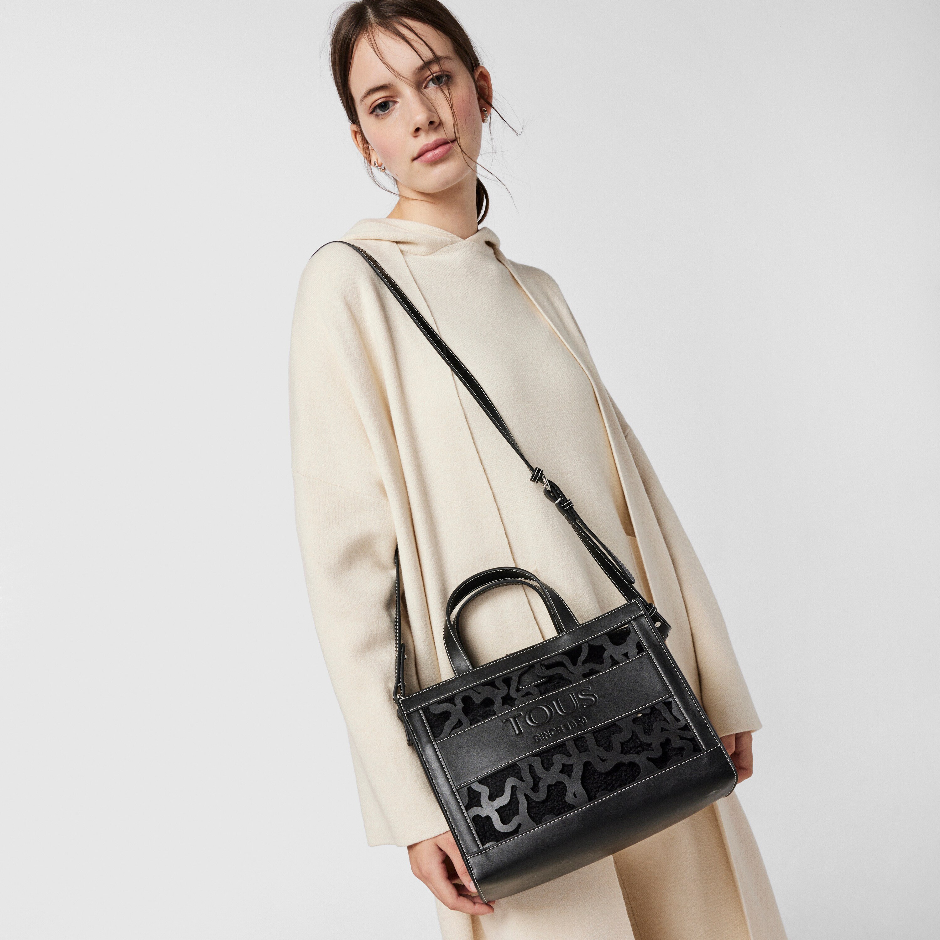 Medium black Amaya Kaos Shock Warm Handbag | TOUS