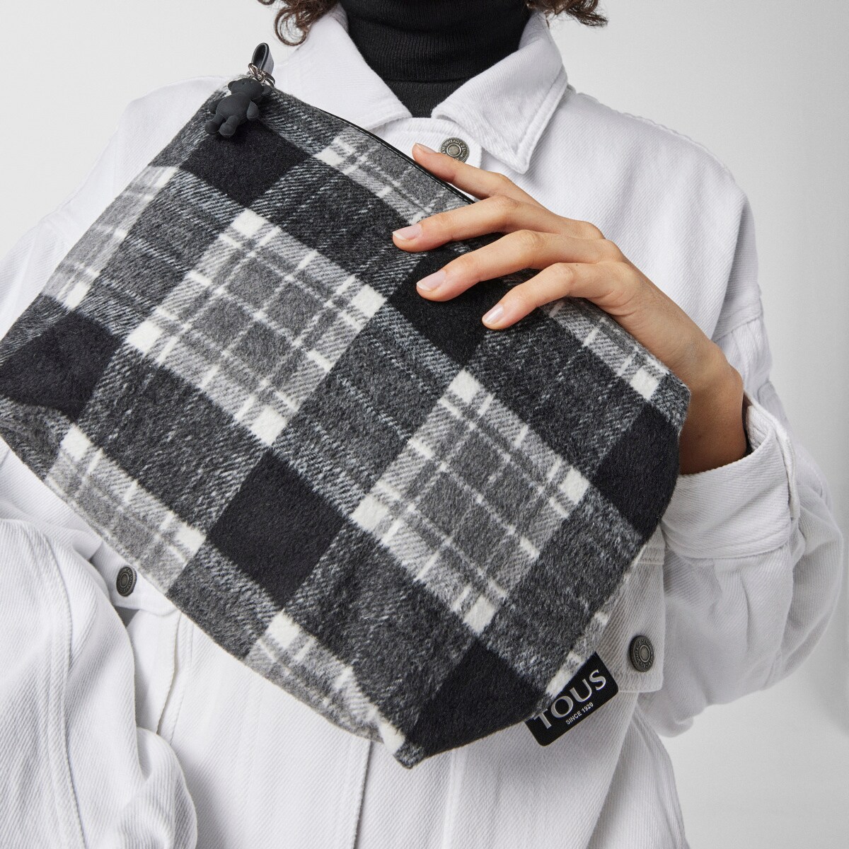 Bolsa mediana Amaya Kaos Shock multi gris