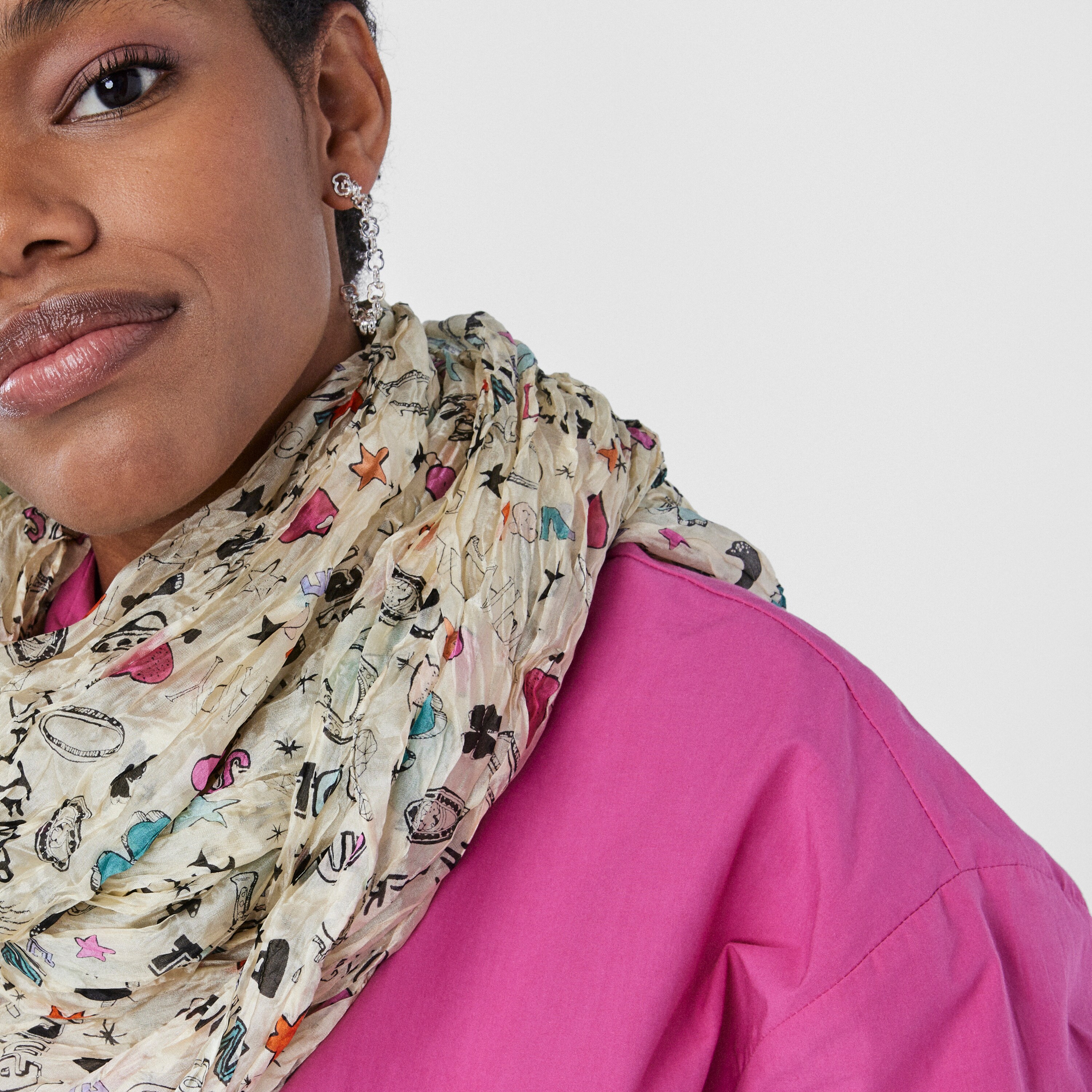 Beige and multi-colored silk Samba pleated Scarf