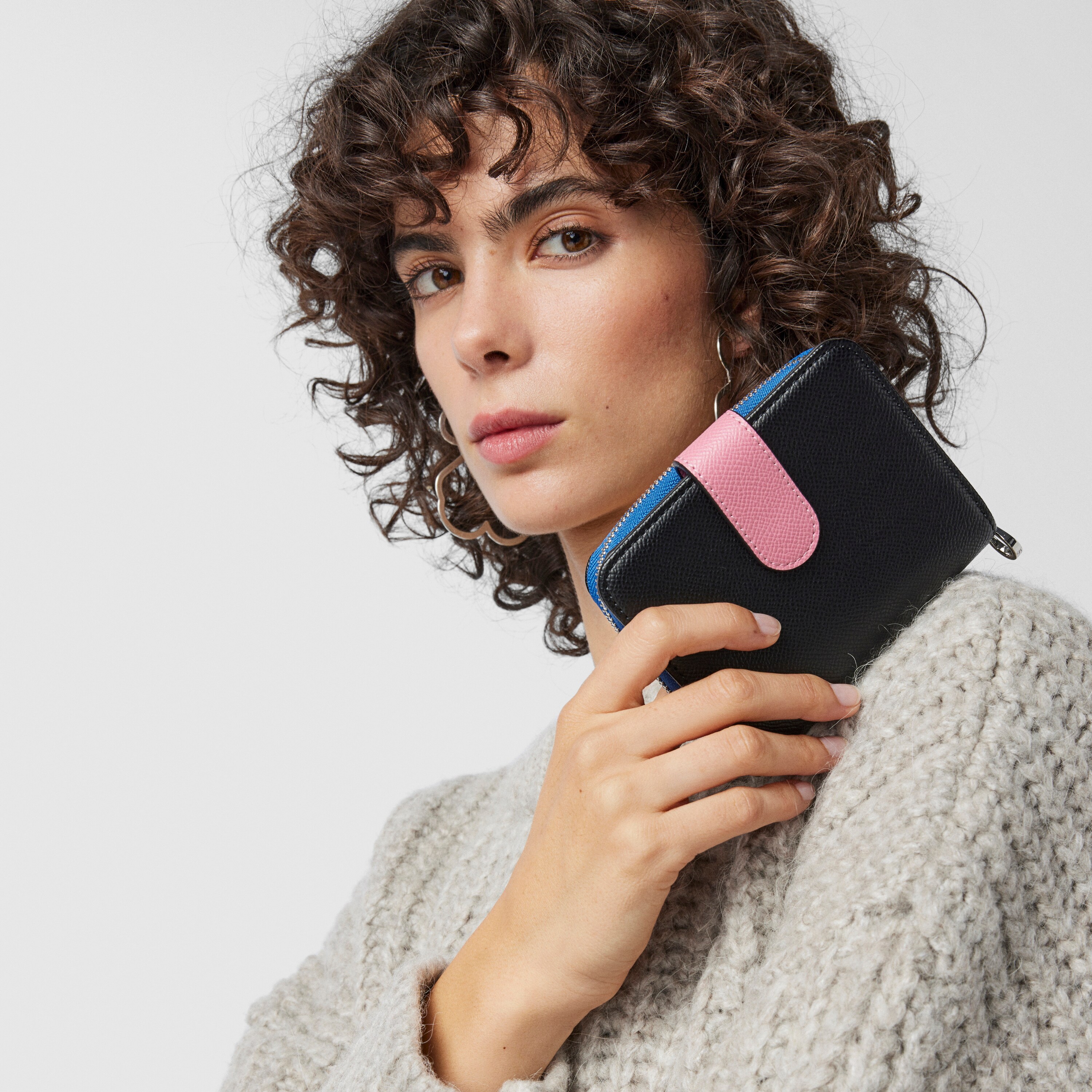 Small black and blue New Dubai Wallet