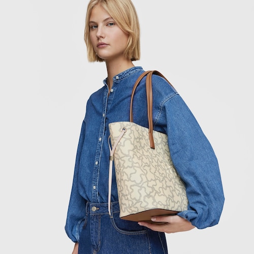 &Mu;&epsilon;&gamma;ά&lambda;&eta; &tau;&sigma;ά&nu;&tau;&alpha;-&kappa;&alpha;&lambda;ά&theta;&iota; Kaos Icon &sigma;&epsilon; &mu;&pi;&epsilon;&zeta; &chi;&rho;ώ&mu;&alpha;