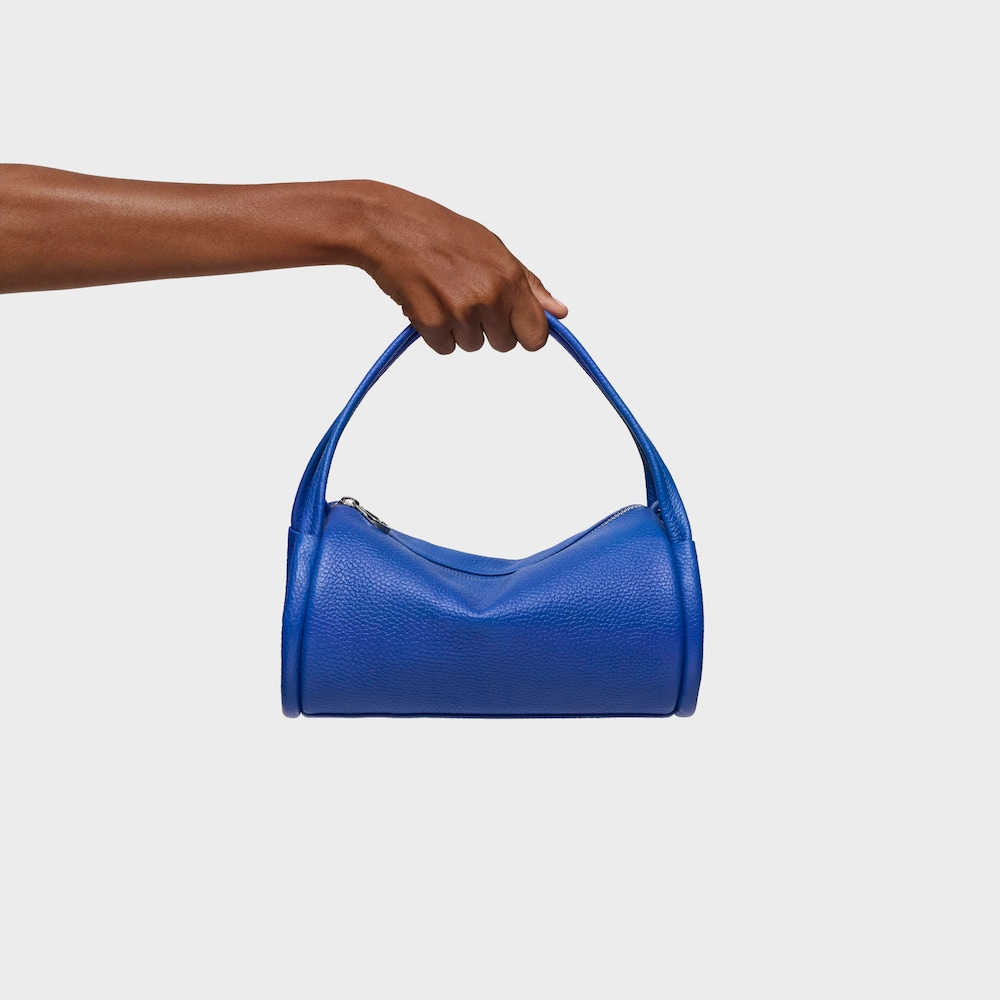 Bolso Duffle pequeño de piel azul eléctrico TOUS Miranda image number 5