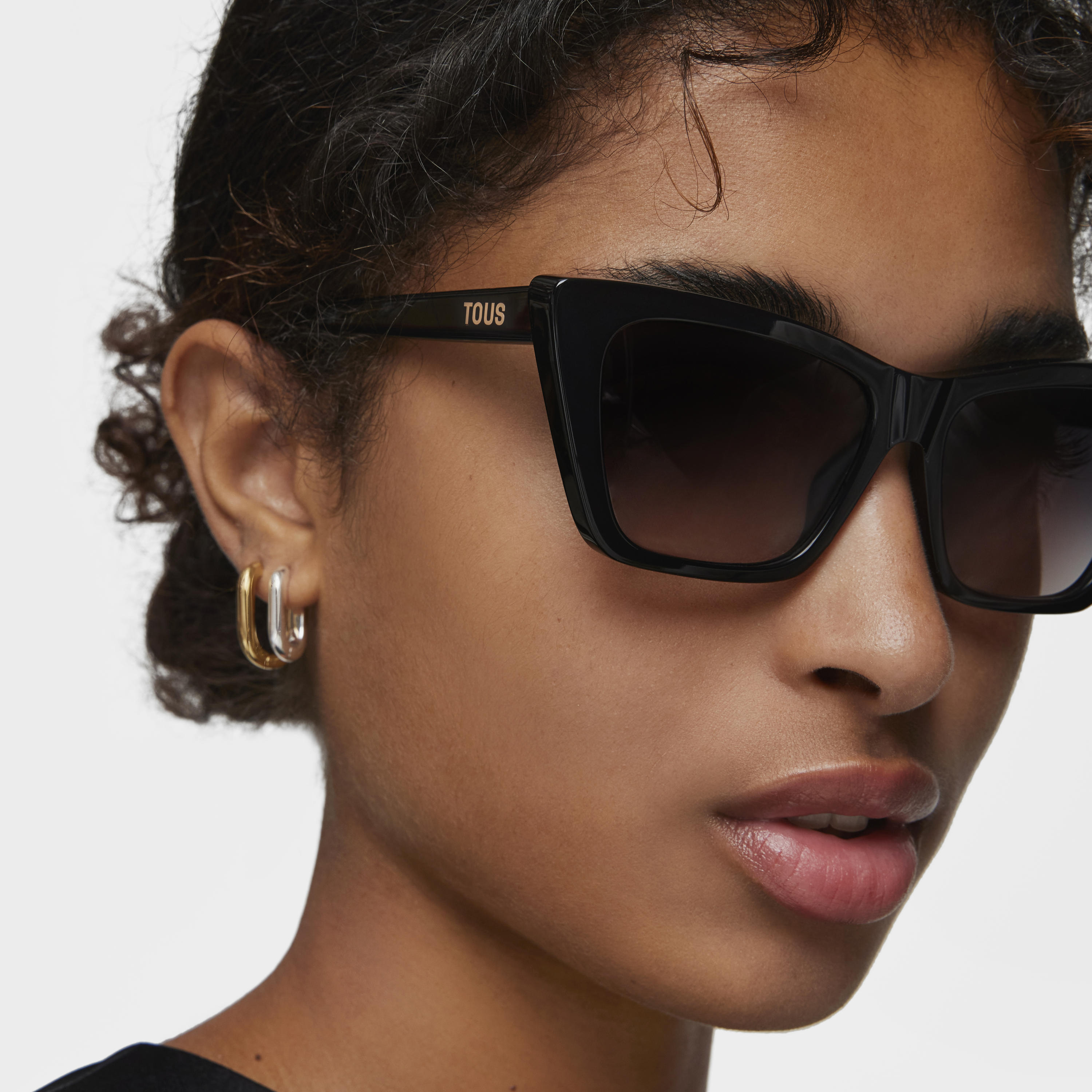 Black Sunglasses TOUS Edge