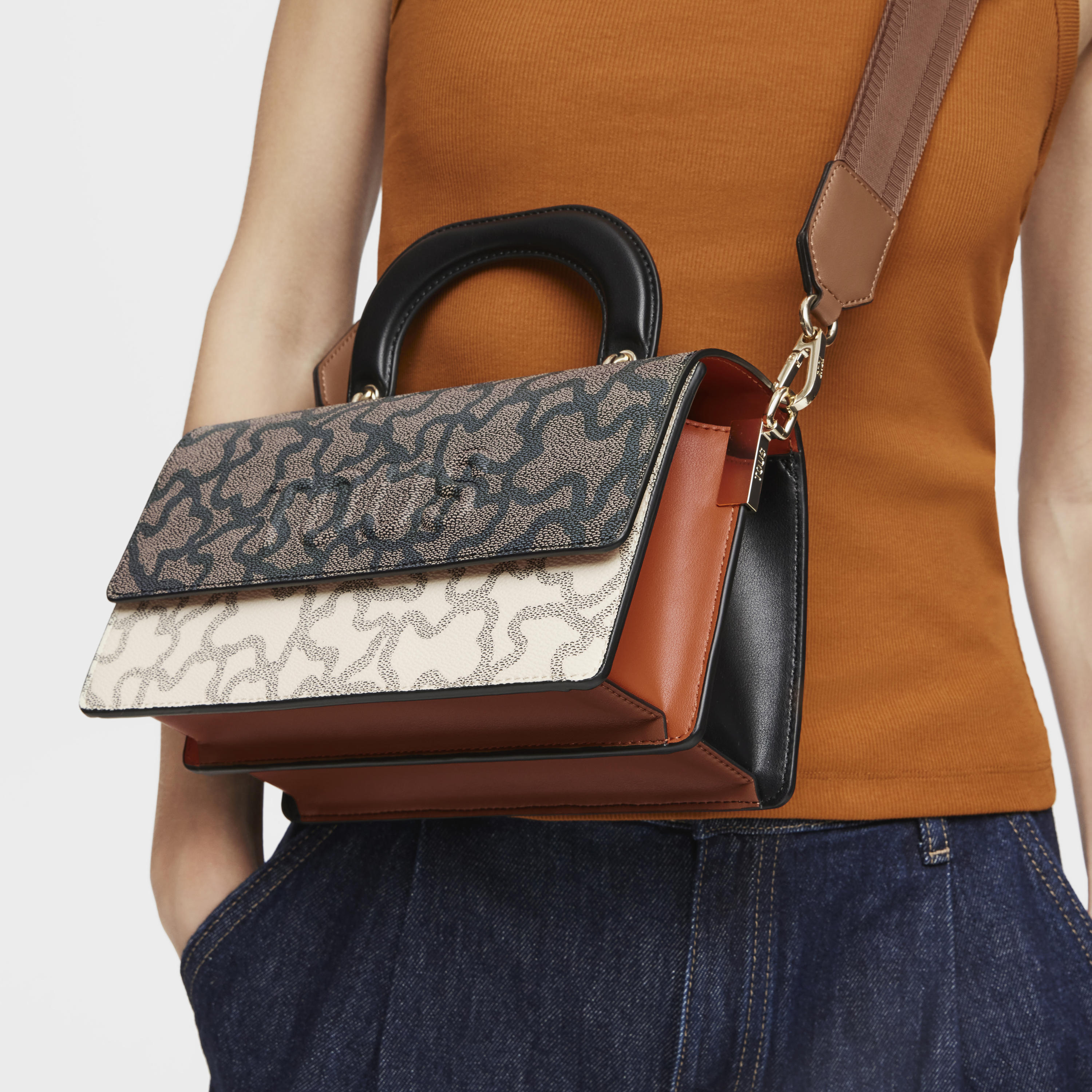 Kaos Icon beige and black medium Crossbody bag with flap