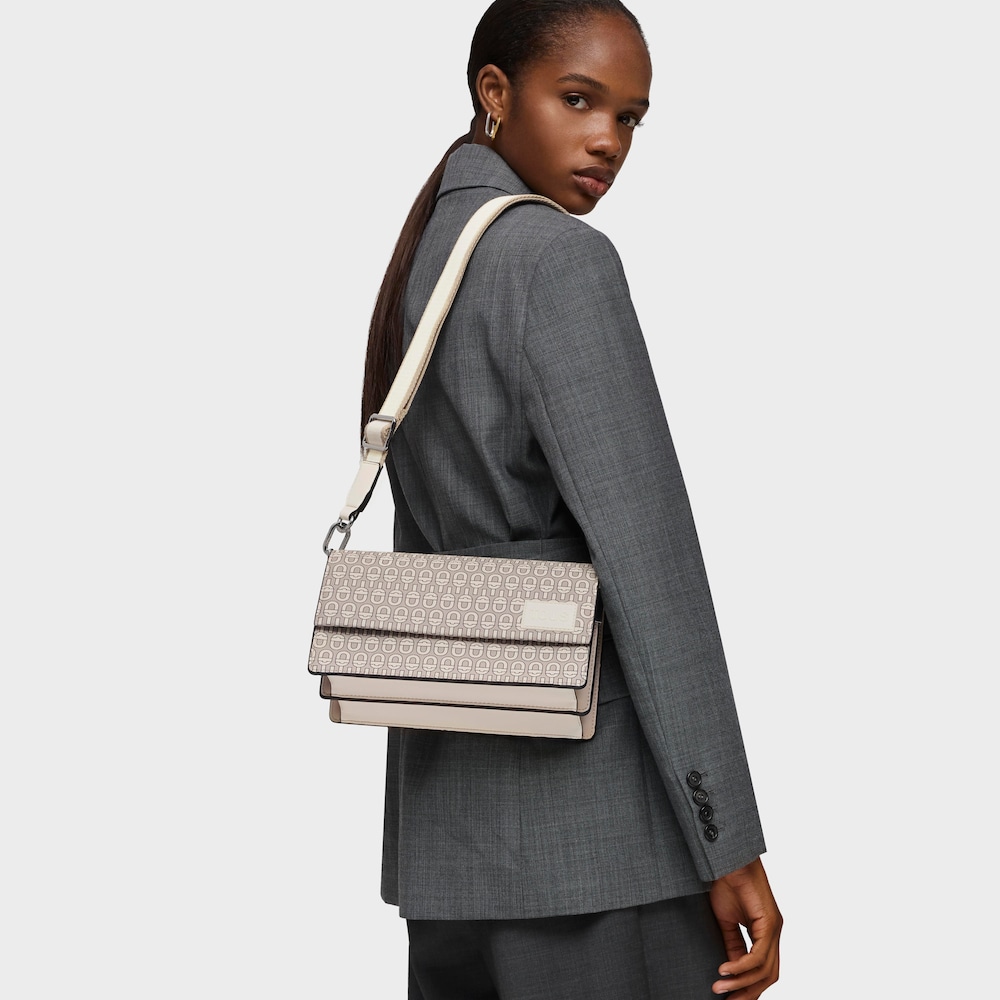 Bandolera Flap mediana beige TOUS MANIFESTO Essence