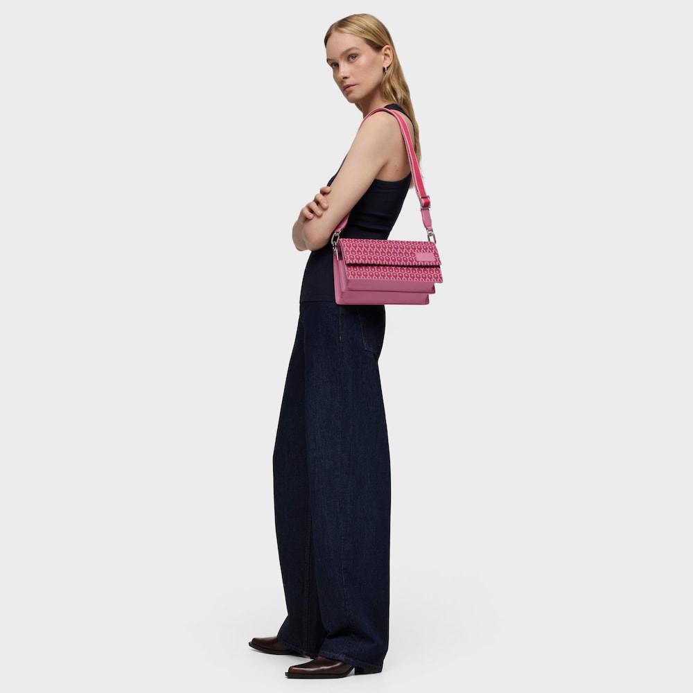 Bandolera Flap mediana fucsia TOUS MANIFESTO Essence image number 5