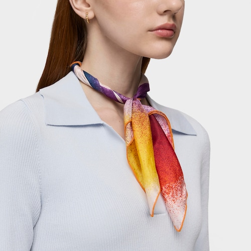 Pa&ntilde;uelo cuadrado beige TOUS Heart