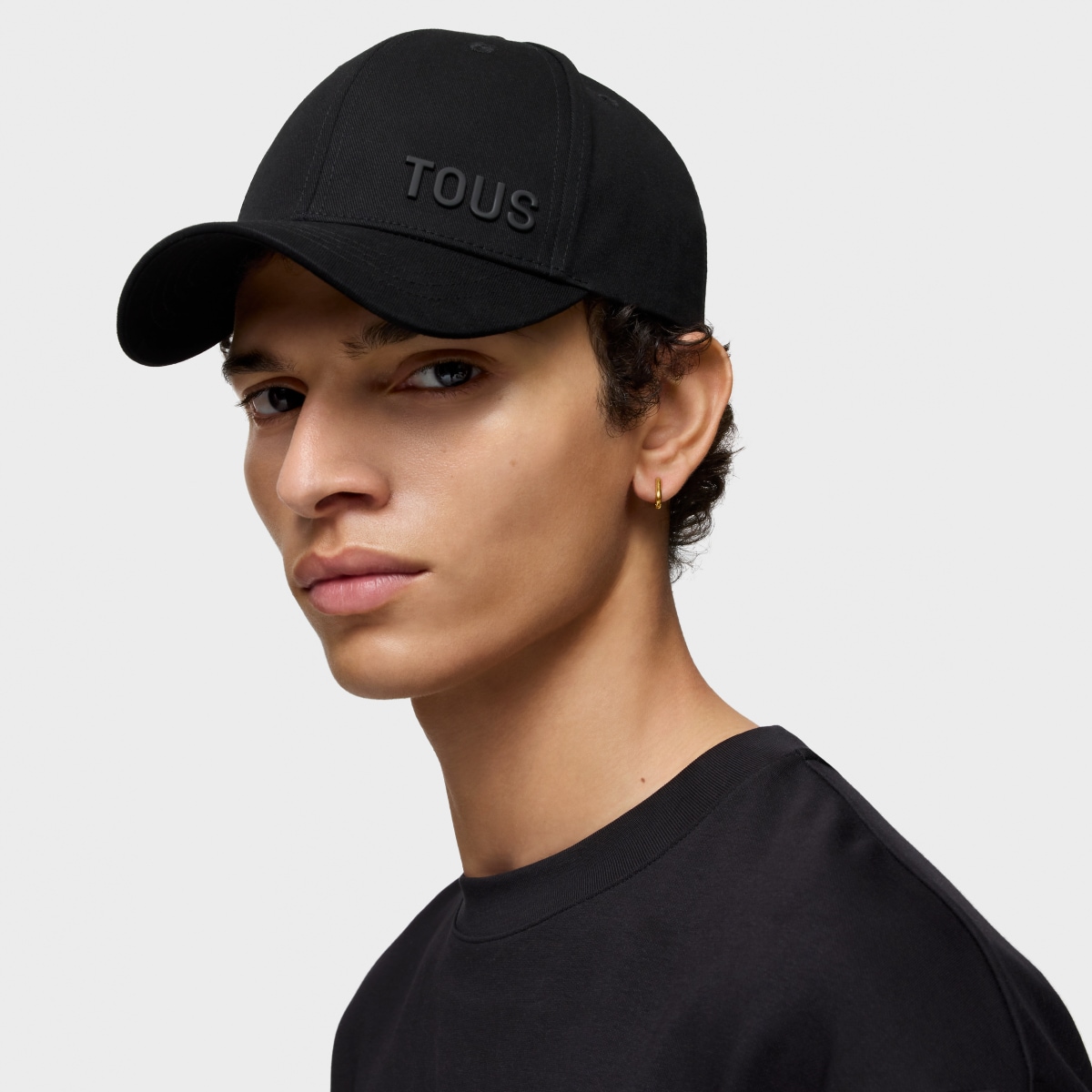 Gorra negra TOUS Logo Metal