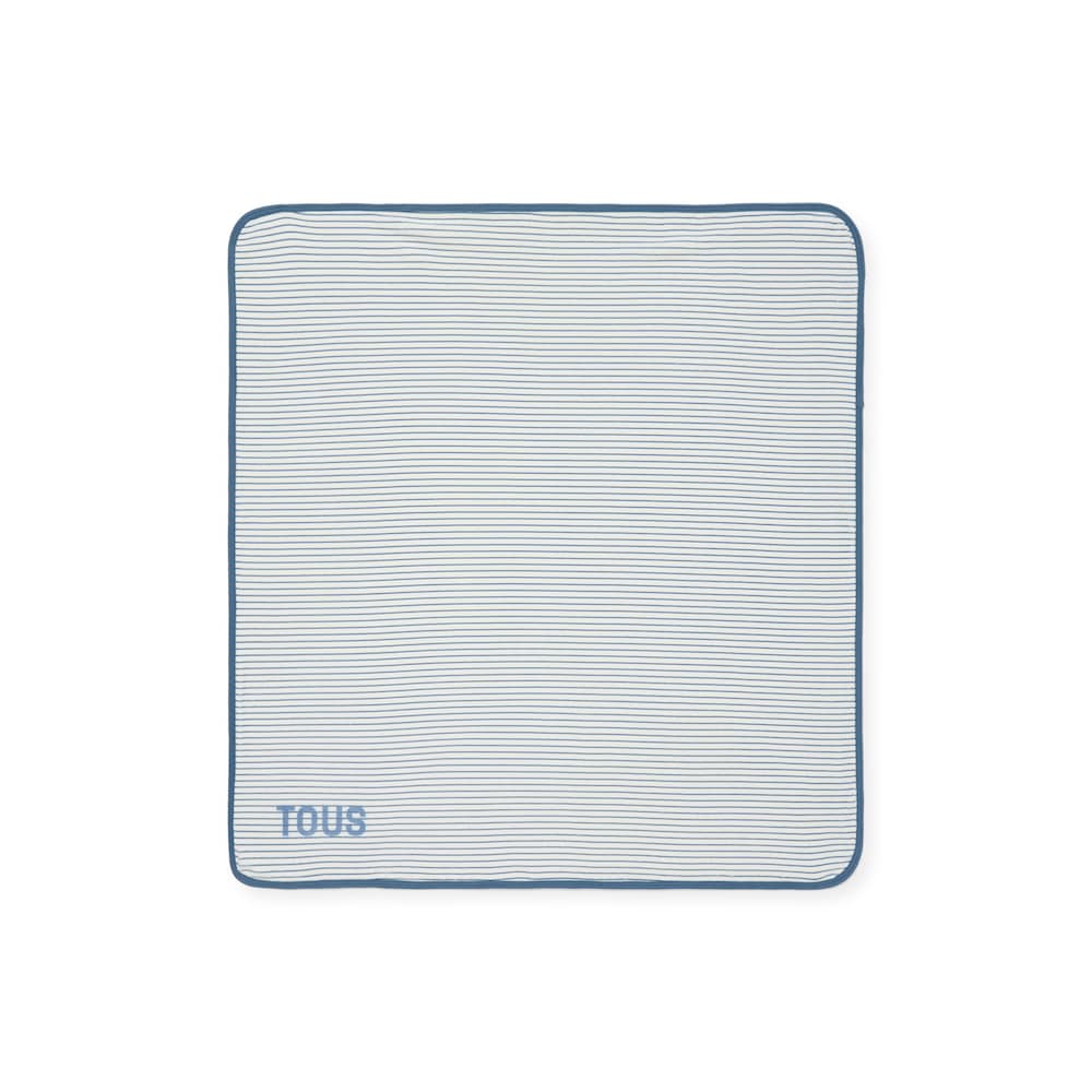 Baby blanket in Classic blue