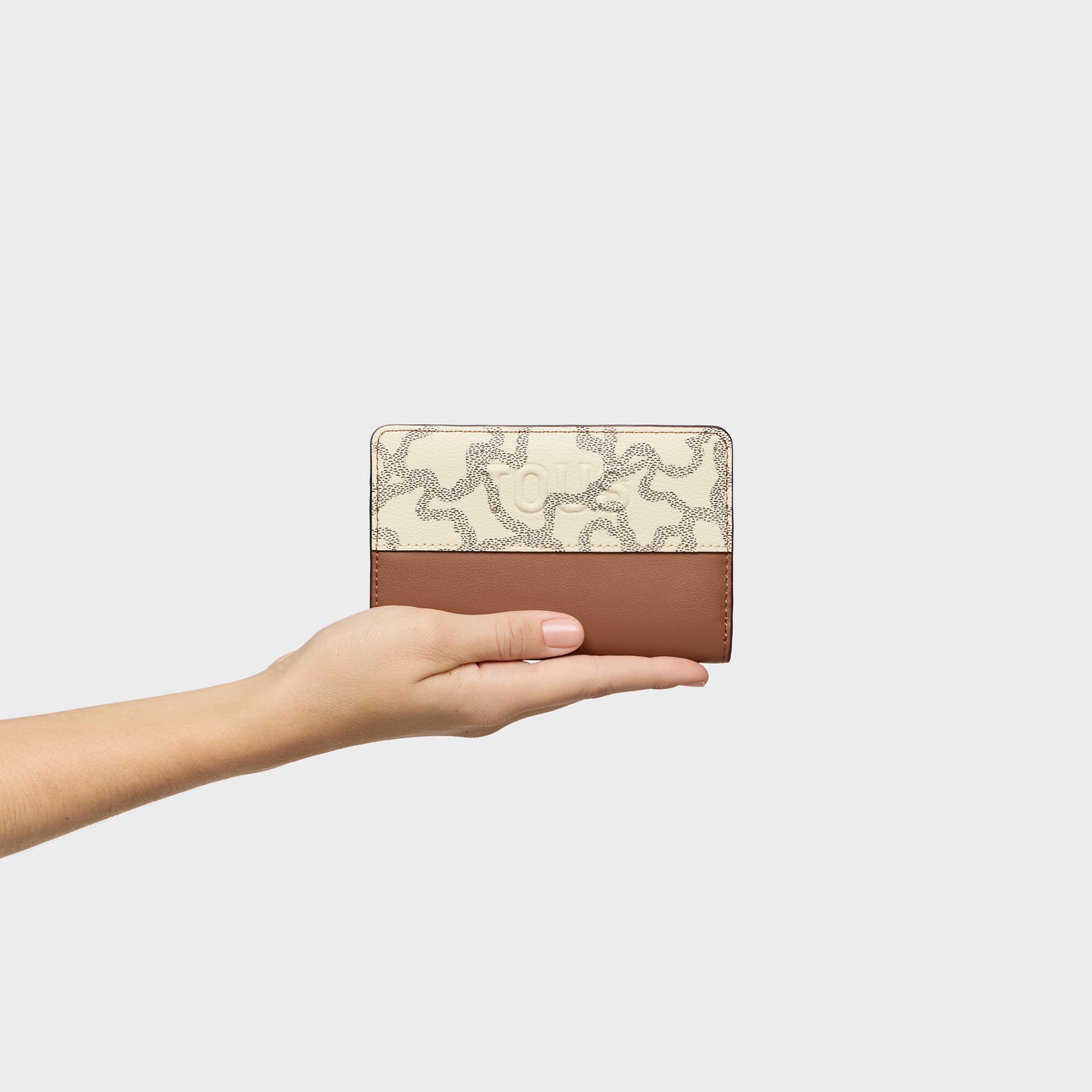 Camel and beige Wallet Kaos Icon
