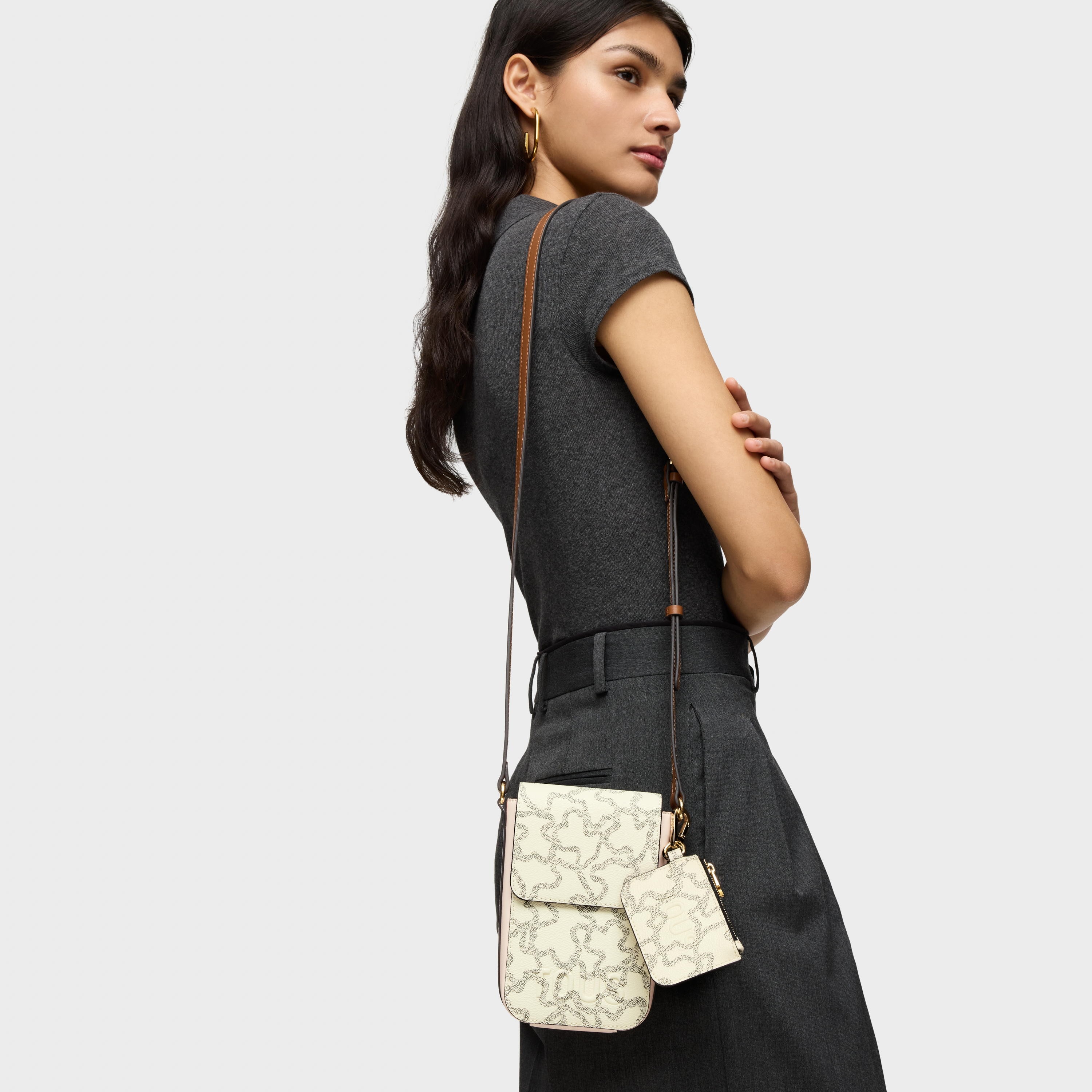 Beige hanging Phone case Kaos Icon