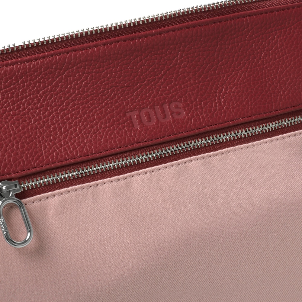 Stredne veľk&aacute; bordov&aacute; kožen&aacute; Bowlingov&aacute; ta&scaron;ka TOUS&nbsp;Buckles