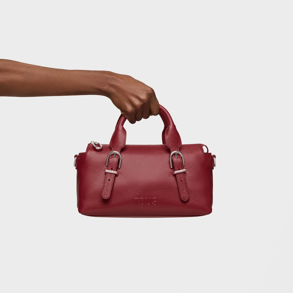 Stredne veľk&aacute; bordov&aacute; kožen&aacute; Bowlingov&aacute; ta&scaron;ka TOUS&nbsp;Buckles