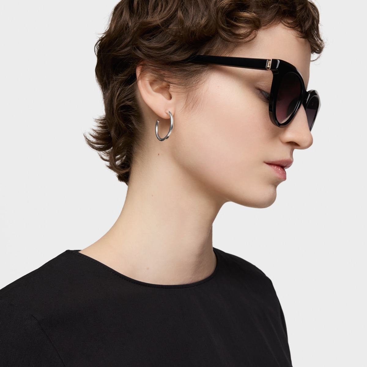Black Sunglasses TOUS Round Logo