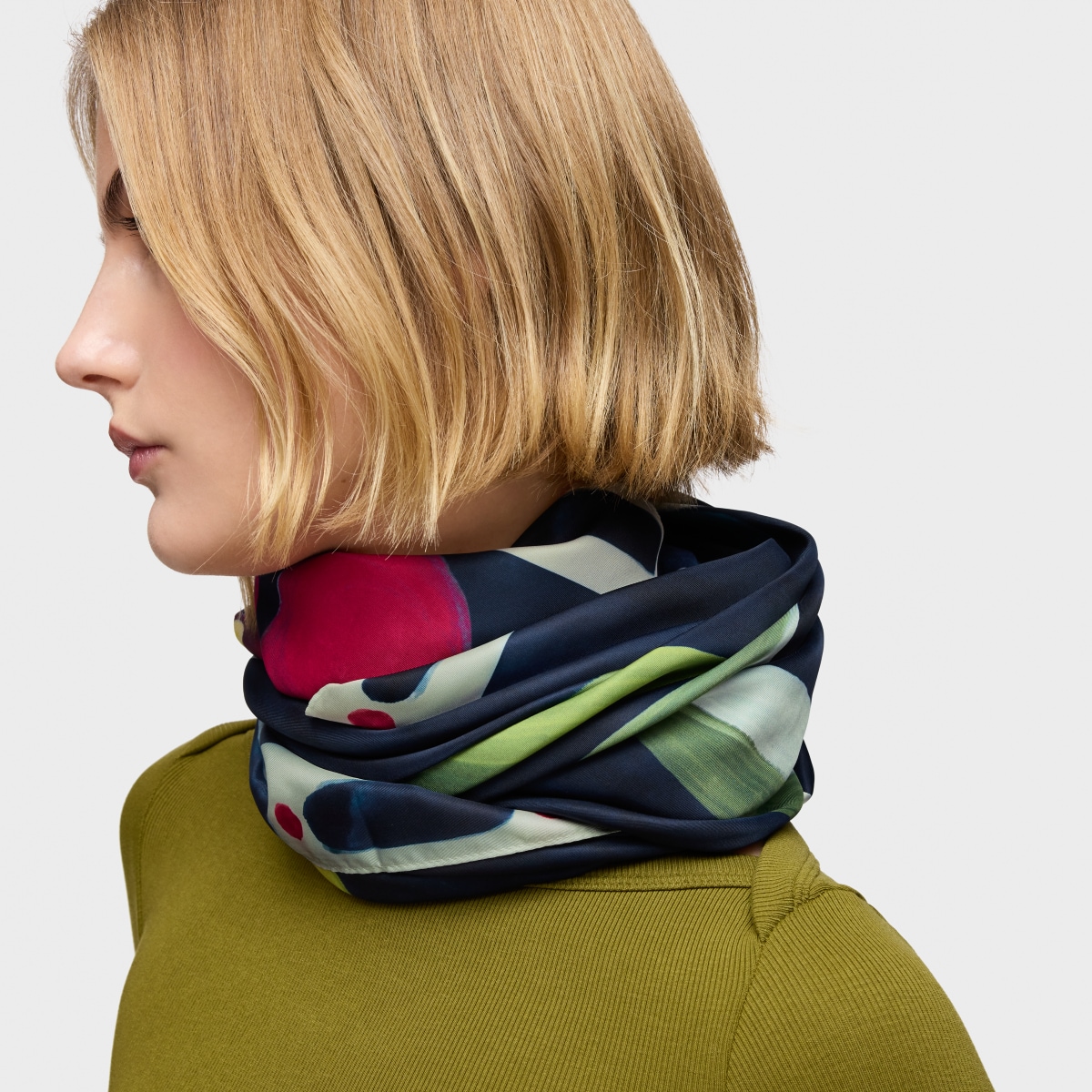 Navy blue square Scarf TOUS Summer Daisies