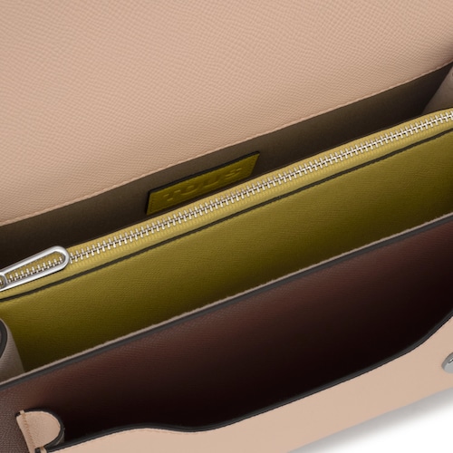 Bandolera mediana lima y nude Audree Saffiano
