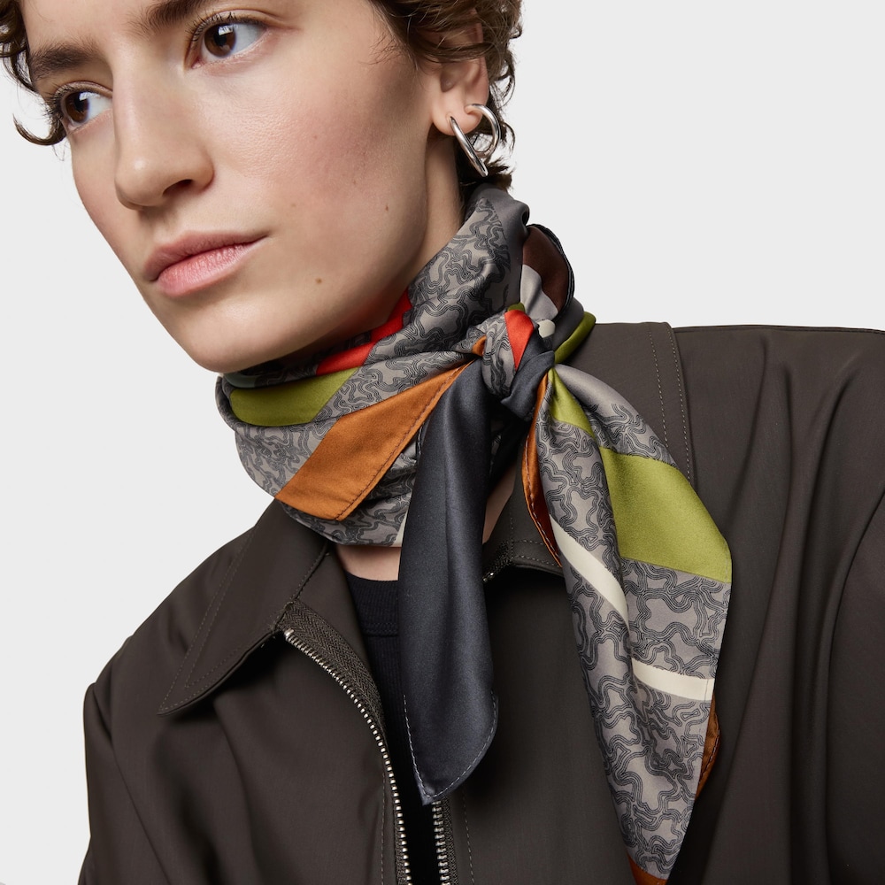 Pa&ntilde;uelo cuadrado gris Kaos Mini Lines