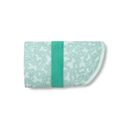 Bear-shaped travel changing mat in KaosP mist