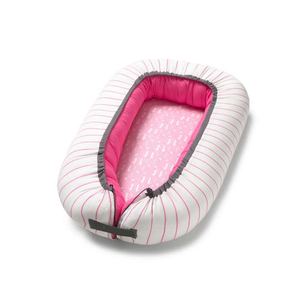 Baby sleep nest in Vibrant pink