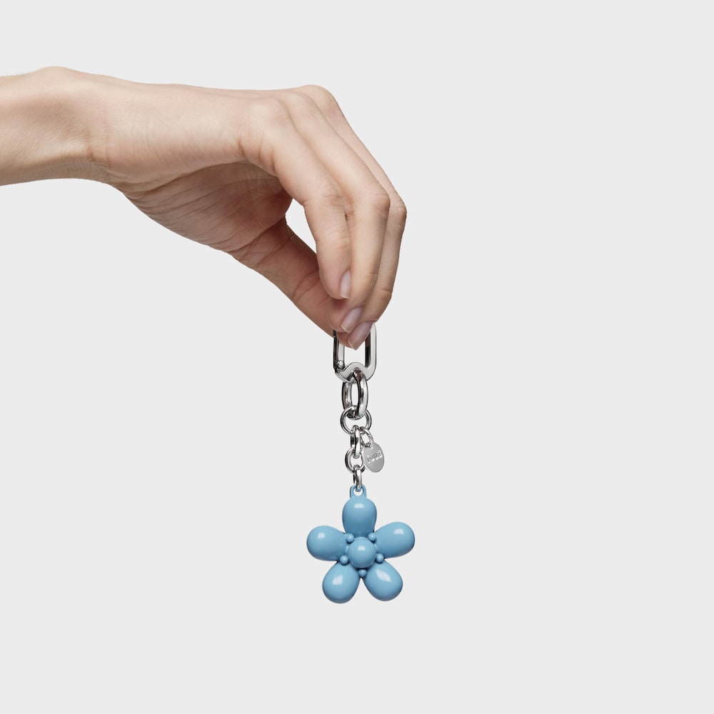 Sky blue Key ring Puffed Daisy Flower Sky blue Key ring Puffed Daisy Flower